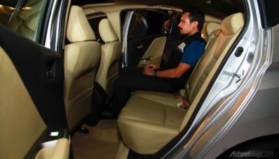 Melihat Lebih Detil All-new Honda City 2014 Melihat Lebih Detil All-new Honda City 2014
