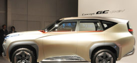 Interior futuristis Mitsubishi Concept GC-PHEV