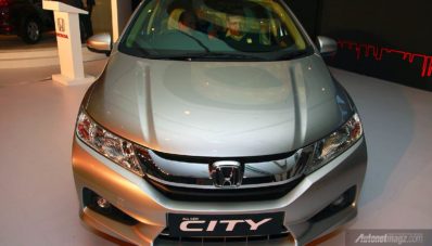 Melihat Lebih Detil All-new Honda City 2014 Melihat Lebih Detil All-new Honda City 2014