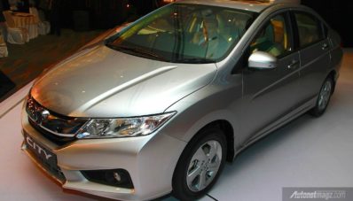 Melihat Lebih Detil All-new Honda City 2014 Melihat Lebih Detil All-new Honda City 2014