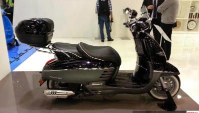 Peugeot Django : Skutik Retro Peugeot Yang Unik Menggoda di EICMA 2013 Peugeot Django : Skutik Retro Peugeot Yang Unik Menggoda di EICMA 2013