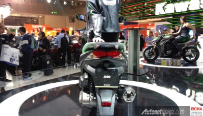 Foto Skuter Matik Kawasaki J300 Langsung dari EICMA Foto Skuter Matik Kawasaki J300 Langsung dari EICMA