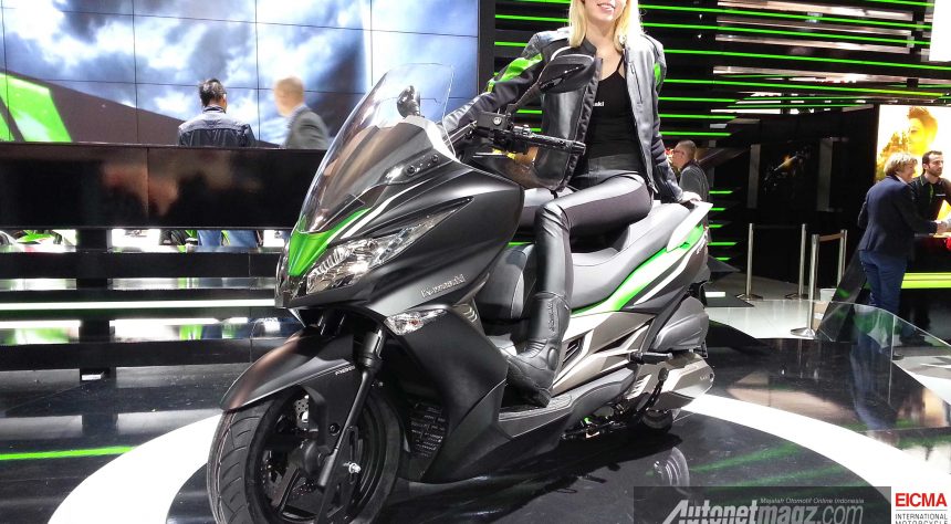 Foto Skuter Matik Kawasaki J300 Langsung dari EICMA Foto Skuter Matik Kawasaki J300 Langsung dari EICMA