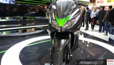 Foto Skuter Matik Kawasaki J300 Langsung dari EICMA Foto Skuter Matik Kawasaki J300 Langsung dari EICMA