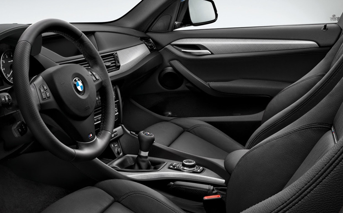 BMW, BMW X1 black: BMW X1 2014 Mendapatkan Facelift Ringan