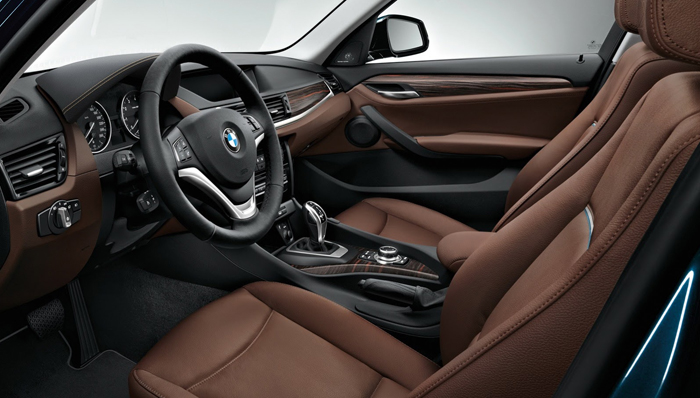 BMW, BMW X1 front seat: BMW X1 2014 Mendapatkan Facelift Ringan