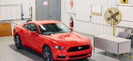 Gambar Ford Mustang bocor