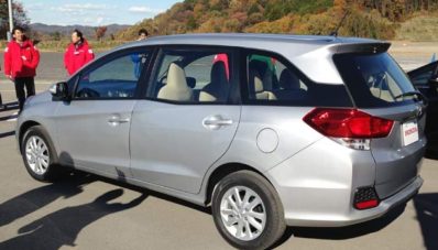 Galeri Foto dan Gambar Honda Mobilio [with Video]