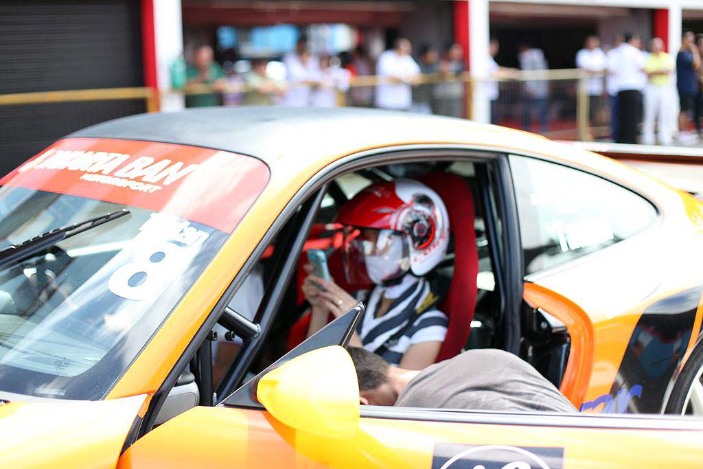 Nasional, Inside Fast and Furious Yayasan Cinta Anak Bangsa: Angel of Change – Inside Fast & Furious : Beramal Sambil Menjajal Sports Car
