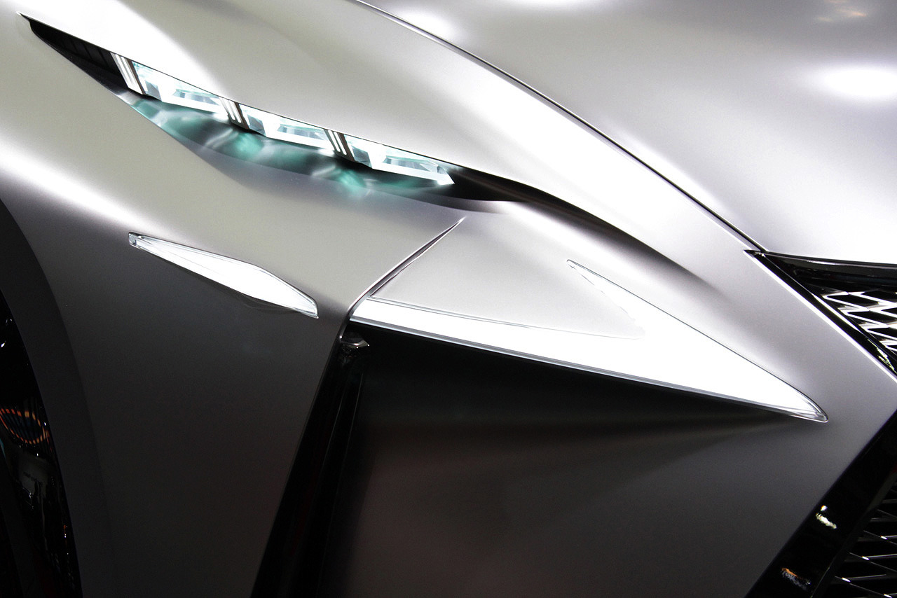 International, Lexus NX LED lamp: Lexus NX Crossover Concept Akan Hadir di Detroit Motor Show 2014