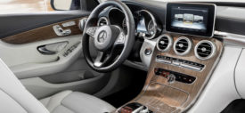 Mercedes-Benz C-Klasse Limousine (W205) 2013