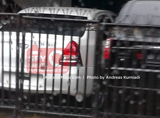 Spyshot : Toyota Etios Sedan di Jakarta! Spyshot : Toyota Etios Sedan di Jakarta!