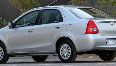 Spyshot : Toyota Etios Sedan di Jakarta! Spyshot : Toyota Etios Sedan di Jakarta!