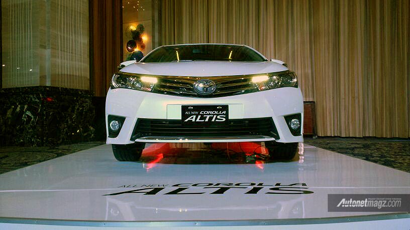 Mobil Baru, Corolla Altis 2014: All New Toyota Corolla Altis 2014 Diluncurkan di Indonesia!