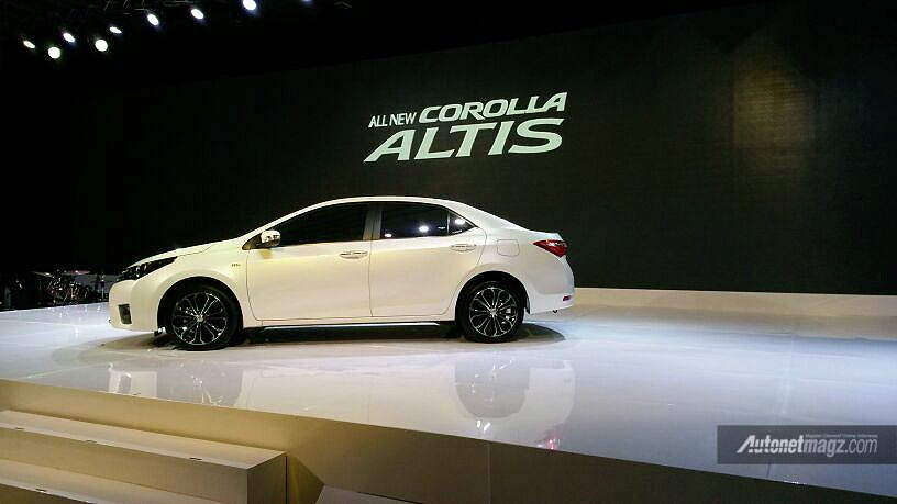 Mobil Baru, Corolla Altis tahun 2014: All New Toyota Corolla Altis 2014 Diluncurkan di Indonesia!