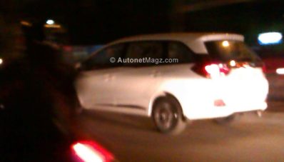 First Look : Honda Mobilio di Jalan Raya! First Look : Honda Mobilio di Jalan Raya!