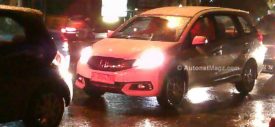 Honda Mobilio tertangkap kamera di jalan