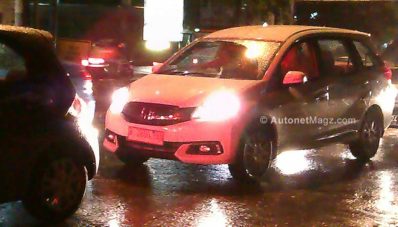 First Look : Honda Mobilio di Jalan Raya! First Look : Honda Mobilio di Jalan Raya!