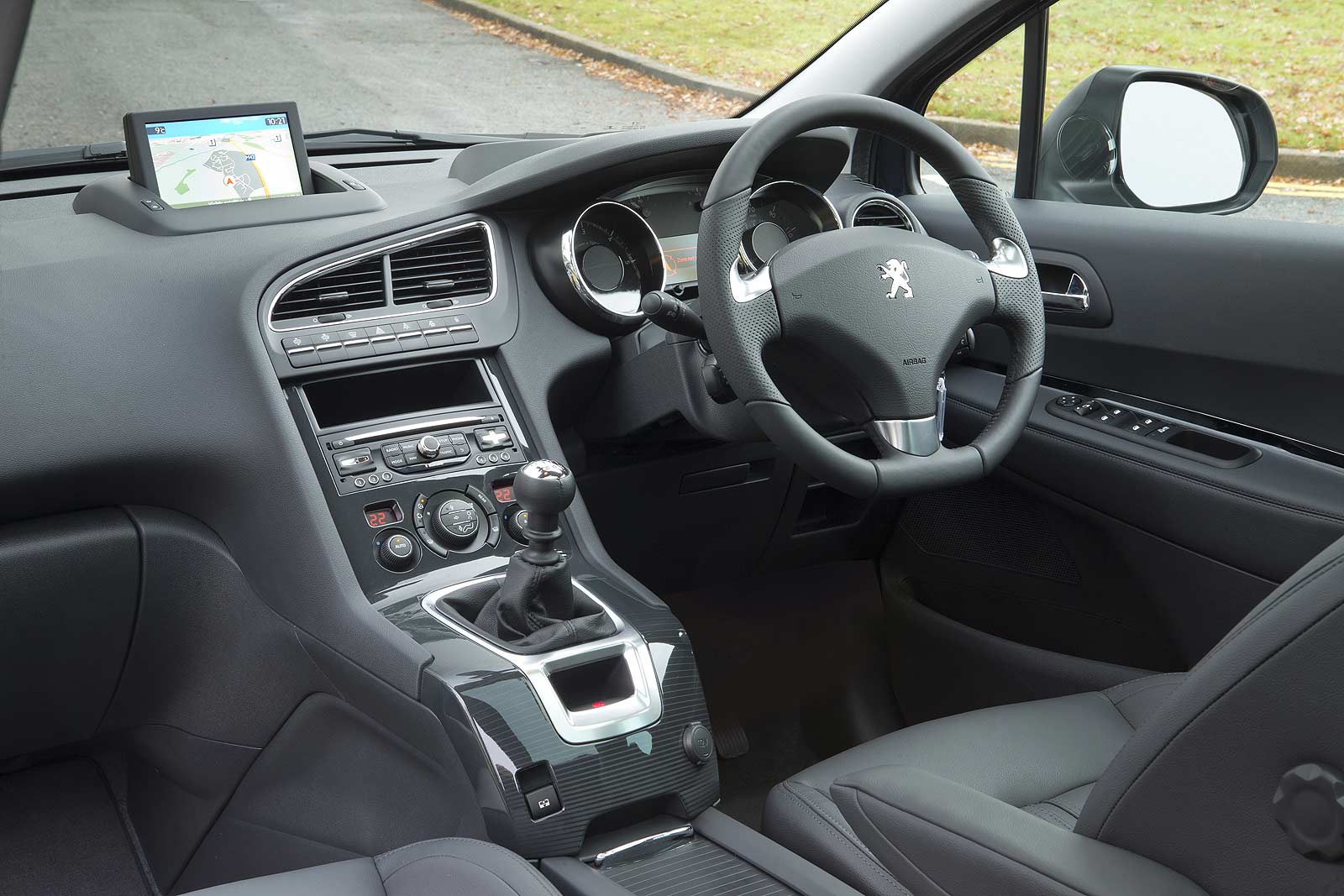 International, Interior Peugeot 5008 facelift 2014: Peugeot 5008 Facelift Meluncur di Eropa
