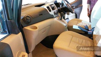 First Impression Review Nissan Evalia Facelift 2014