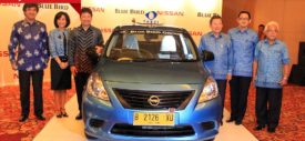 Bagasi luas taksi Blue Bird Nissan Almera
