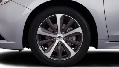 Foto Subaru Legacy 2015 Versi Produksi Sudah Beredar Foto Subaru Legacy 2015 Versi Produksi Sudah Beredar