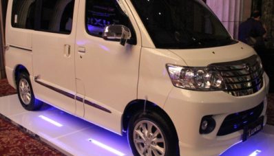 Gallery Foto Daihatsu Luxio Facelift 2014 and Impresi Pertama Gallery Foto Daihatsu Luxio Facelift 2014 and Impresi Pertama