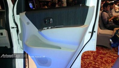 Gallery Foto Daihatsu Luxio Facelift 2014 and Impresi Pertama Gallery Foto Daihatsu Luxio Facelift 2014 and Impresi Pertama