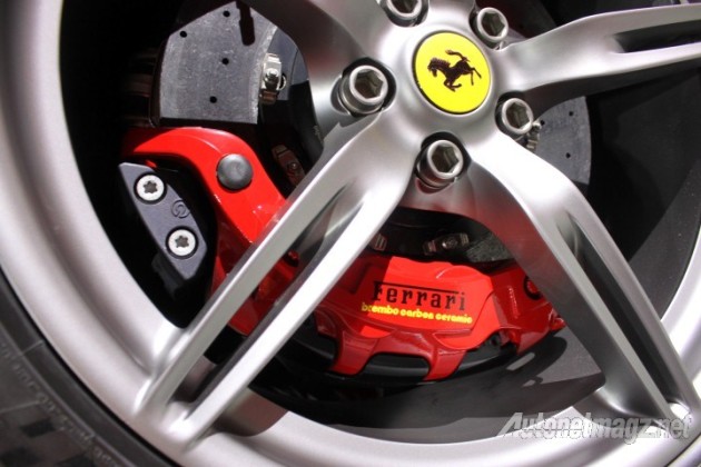 Ferrari, Ferrari 458 Speciale brake pads: Ferrari 458 Speciale Hadir di Indonesia