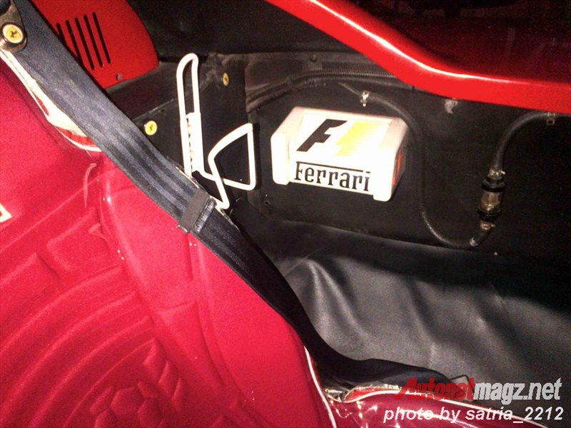 Daihatsu, Ferrari F1 Replica Seat: Pria Lombok Membuat Replica Ferrari F1 Dari Daihatsu Hijet 1980