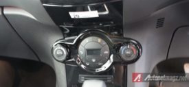 Ford Fiesta Ecoboost centre console
