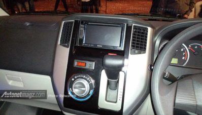 Gallery Foto Daihatsu Luxio Facelift 2014 and Impresi Pertama Gallery Foto Daihatsu Luxio Facelift 2014 and Impresi Pertama