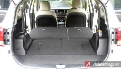 Review KIA Carens 2013 Test Drive by AutonetMagz [with Video]