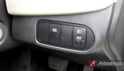 Review KIA Carens 2013 Test Drive by AutonetMagz [with Video]