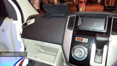 Gallery Foto Daihatsu Luxio Facelift 2014 and Impresi Pertama Gallery Foto Daihatsu Luxio Facelift 2014 and Impresi Pertama