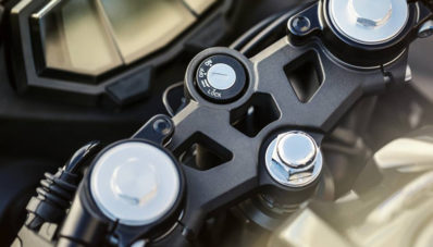 Yamaha YZF R125 Baru Lebih Garang Bro! Yamaha YZF R125 Baru Lebih Garang Bro!
