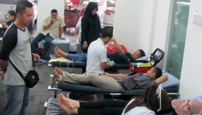 Aksi Sosial Donor Darah Bareng Komunitas Pengguna Mobil KIA Aksi Sosial Donor Darah Bareng Komunitas Pengguna Mobil KIA