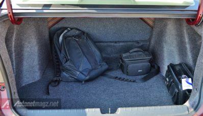 First Impression dan Test Drive Honda City 2014 Diesel by AutonetMagz