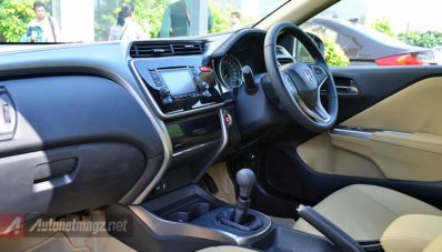 First Impression dan Test Drive Honda City 2014 Diesel by AutonetMagz