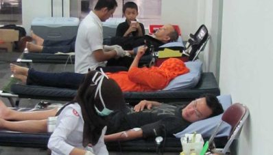 Aksi Sosial Donor Darah Bareng Komunitas Pengguna Mobil KIA Aksi Sosial Donor Darah Bareng Komunitas Pengguna Mobil KIA