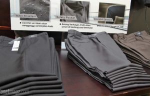 JOBB Bikers Pants : Celana Kantoran Anti Air Buat Para Bikers JOBB Bikers Pants : Celana Kantoran Anti Air Buat Para Bikers