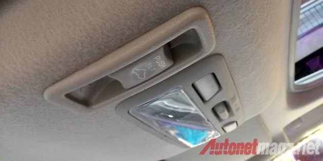 Mitsubishi Pajero Sport sunroof button