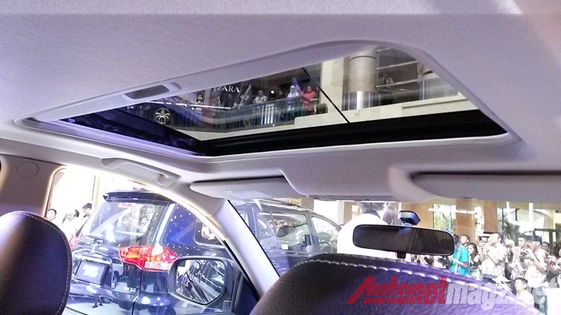Mitsubishi, Mitsubishi Pajero Sport sunroof interior: First Impression Mitsubishi Pajero Sport V6 3.0 Bensin