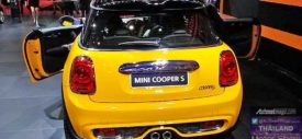 MINI Cooper tahun 2014 tampak depan