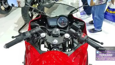 First Impression Review Yamaha R15 dari Bangkok Motor Show First Impression Review Yamaha R15 dari Bangkok Motor Show