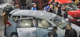 Stand Suzuki di pameran mobil Aljazair