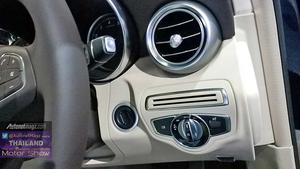 Bangkok Motorshow, Tombol auto headlight Mercy C-Class 2015: First Impression Review Mercedes-Benz C-Class 2015 dari Bangkok Motor Show