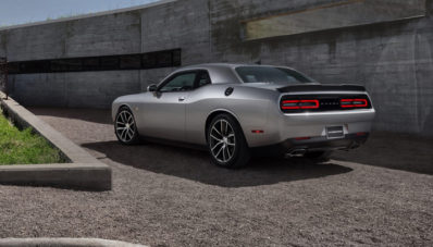 2015 Dodge Challenger Facelift Diperkenalkan di New York Motorshow 2015 Dodge Challenger Facelift Diperkenalkan di New York Motorshow
