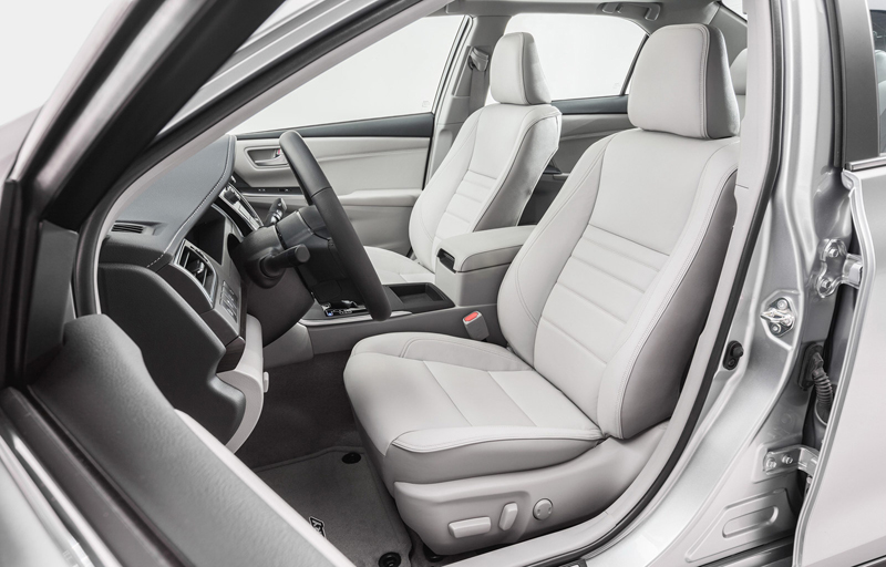 International, 2015 Toyota Camry interior: 2015 Toyota Camry Facelift Tampil Lebih Agresif!