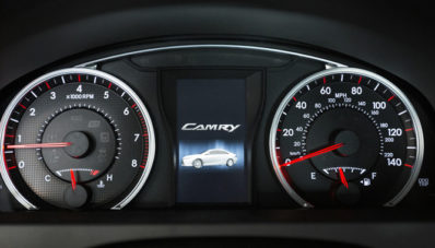 2015 Toyota Camry Facelift Tampil Lebih Agresif! 2015 Toyota Camry Facelift Tampil Lebih Agresif!